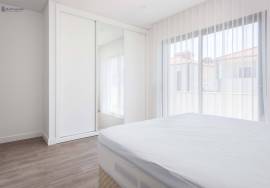 Modern 3-Bedroom Villa with Private Pool, 5 Minutes from the Beaches of Olhos de Água.