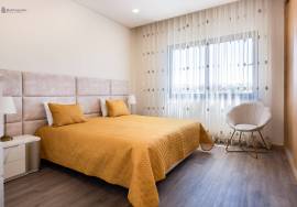 Elegance: Modern 3-Bedroom Apartment with Sea View in Albufeira
