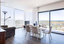 Elegance: Modern 3-Bedroom Apartment with Sea View in Albufeira