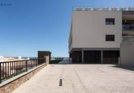 Elegance: Modern 3-Bedroom Apartment with Sea View in Albufeira