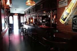 Cerveceria, a fully operational cafeteria in Vitoria. Two terraces.