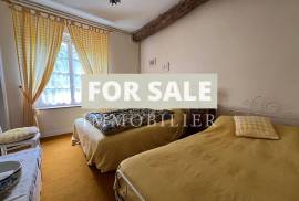 Lovely Character Cottage with Nice Garden