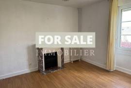 Pretty Town House with Nice Garden