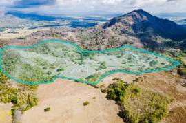 Finca Santa Elena: Mountain and Countryside Multiplex For Sale in 27 de Abril