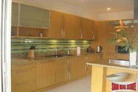 Highly Quality Pool Villas Set in Scenic Location a Few Minutes Drive from Golf Courses and Hua Hin Town Centre Highly Quality Pool Villas Set in Scenic Location a Few Minutes Drive from Golf Courses and Hua Hin Town Centre