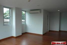 Centric Scene Aree 2 - Two bedroom Condo for sale, Corner Unit at Soi Aree & Very Closed to BTS Ari
