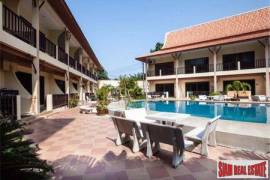 Super Big Pool Villa for Sale on the Hills Close to South Pattaya just 250 Meters to the Sea