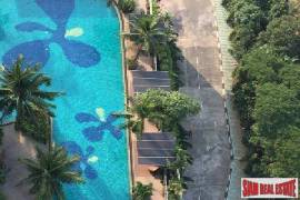 Sathorn Garden - Elegant Super Spacious Three Bedroom Condo for sale in Sathorn