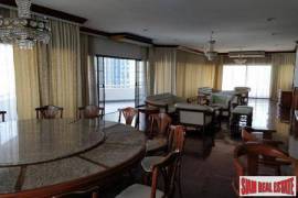 Le Premier 1 - Large Penthouse Condo at Sukhumvit 23, Bangkok