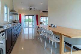 EMERALD GREEN : 3 Bed Villa