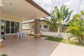 EMERALD GREEN : 3 Bed Villa