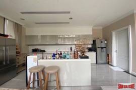 749 Residence - Exclusive Living in this Luxury Four Bedroom Townhouse - Phrom Phong
