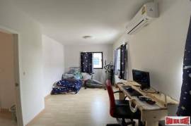 The Connect 35 - Large Two Bedroom Bright & Comfortable Townhouse for Sale in Phatthanakan