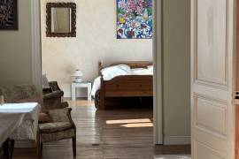 Elegant Manor House with Renovated Outbuilding - Ideal for Seminars, Yoga Retreats, or Luxury Guest House