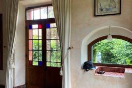 Elegant Manor House with Renovated Outbuilding - Ideal for Seminars, Yoga Retreats, or Luxury Guest House