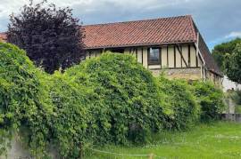 Elegant Manor House with Renovated Outbuilding - Ideal for Seminars, Yoga Retreats, or Luxury Guest House