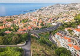 Land - 2200sqm - Funchal