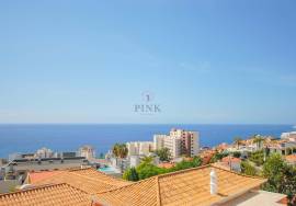 House - 3 Bedrooms - Funchal House - 3 Bedrooms - Funchal