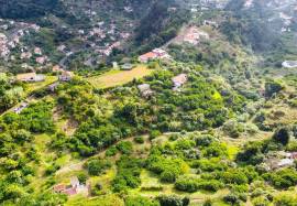 Construction land 690 m2 - Machico