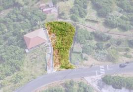Construction land 690 m2 - Machico
