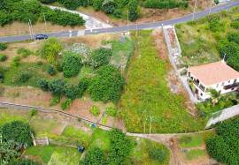 Construction land 690 m2 - Machico