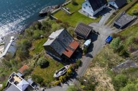 Luxury 7 Bed House For Sale In Valestrandsfossen