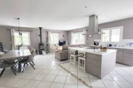 Detached Villa With View Of The Pyrenees