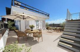 Triplex Penthouse, For Sale, 547m², 4 Bedrooms, 4 Parking Spaces, Swimming Pool, Windmills, POA/RS