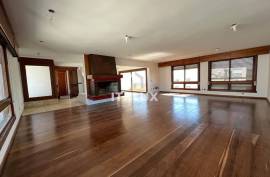 Triplex Penthouse, For Sale, 547m², 4 Bedrooms, 4 Parking Spaces, Swimming Pool, Windmills, POA/RS