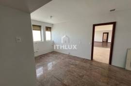 Triplex Penthouse, For Sale, 547m², 4 Bedrooms, 4 Parking Spaces, Swimming Pool, Windmills, POA/RS