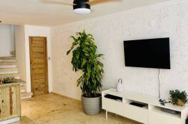 Fully Furnished Apartment For The Investors