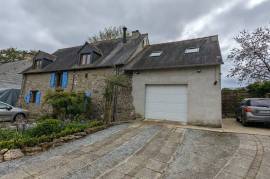 Houses for sale - 8 rooms - 146 m2 - HELLÉAN - (56120)
