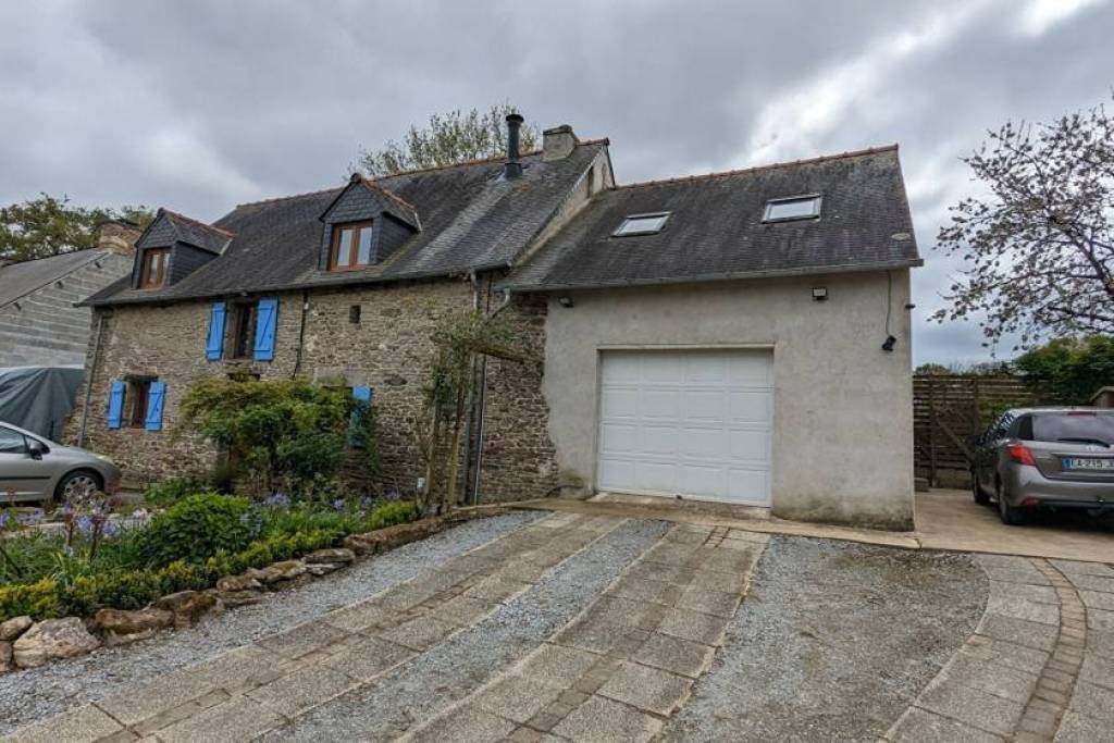 Houses for sale - 8 rooms - 146 m2 - HELLÉAN - (56120)