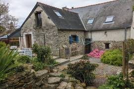 Houses for sale - 8 rooms - 146 m2 - HELLÉAN - (56120)
