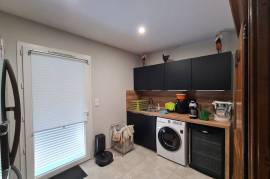 Contemporary Single Storey Villa With Pool