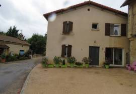 Traditional house for sale, 7 rooms - Monfort 32120
