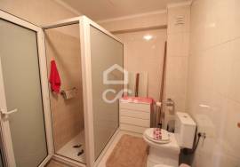 2 bedroom apartment in the city center with balcony, garage and elevator