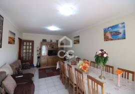 2 bedroom apartment in the city center with balcony, garage and elevator