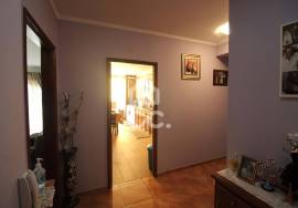 2 bedroom apartment in the city center with balcony, garage and elevator