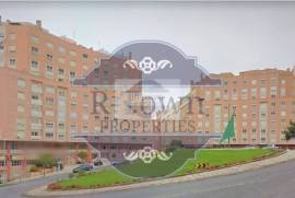 Plot of land for building 12 floors ( Rio de Mouro )