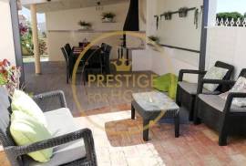 HOLIDAY RENTALS - Fantastic 4 bedroom villa in Galé - Albufeira