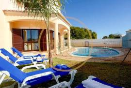 HOLIDAY RENTALS - Fantastic 4 bedroom villa in Galé - Albufeira