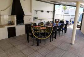 HOLIDAY RENTALS - Fantastic 4 bedroom villa in Galé - Albufeira