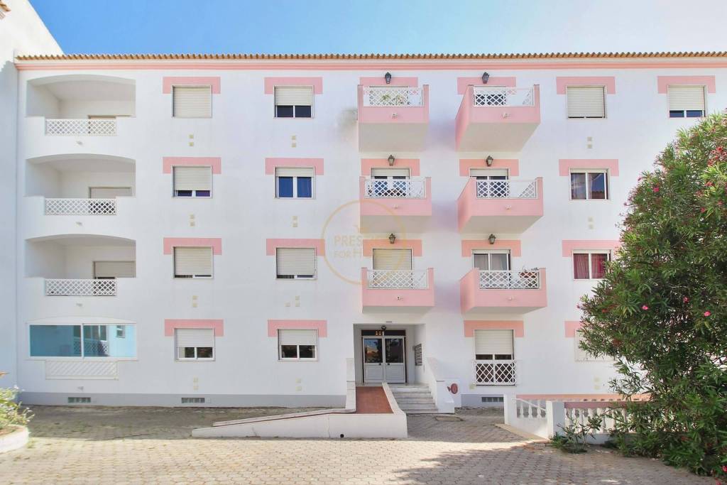 HOLIDAY RENTALS - 2 bedroom apartment located next to Praia do Canavial