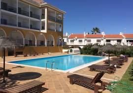 HOLIDAY RENTALS - 11 bedroom apartment 11 min walk from Praia da Alagoa
