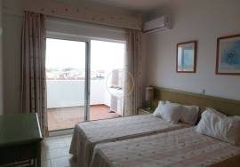 HOLIDAY RENTALS - 11 bedroom apartment 11 min walk from Praia da Alagoa HOLIDAY RENTALS - 11 bedroom apartment 11 min walk from Praia da Alagoa