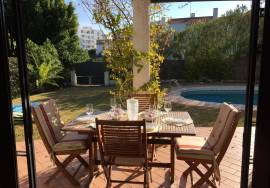 HOLIDAY RENTALS - 3 bedroom villa in Vilamoura