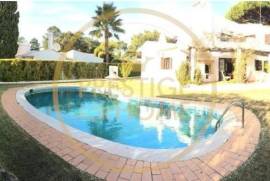 HOLIDAY RENTALS - 3 bedroom villa in Vilamoura