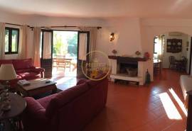 HOLIDAY RENTALS - 3 bedroom villa in Vilamoura