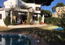 HOLIDAY RENTALS - 3 bedroom villa in Vilamoura